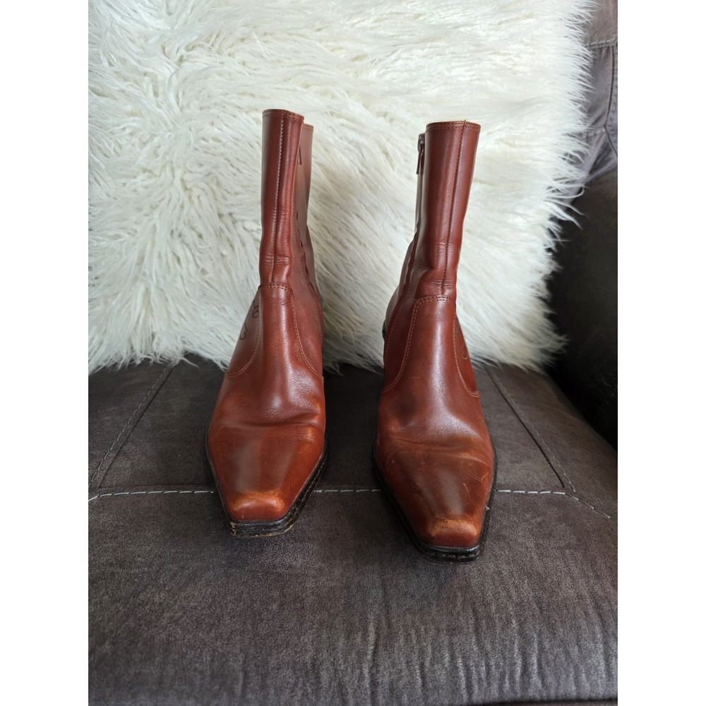 Gianni Bini Flower Embroidered Brown Leather Western Ankle Boots Women's 8.5 - Picture 4 of 16